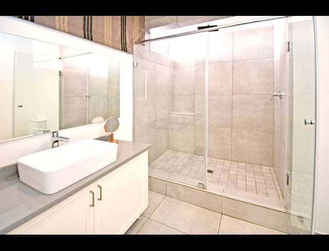2 BEDROOM APARTMENT FOR SALE IN ATHOLL